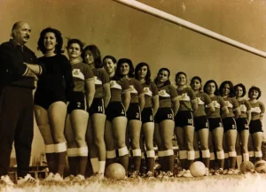 TÜRK KADIN FUTBOL TARİHİ: YÜKSELİŞİN, ENGELLERİN VE SANSASYONEL GELİŞMELERİN DOLU DİZGİN YOLCULUĞU