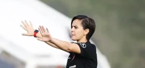 TÜRK KADIN FUTBOLUNUN YÜKSELEN DEĞERİ BEGÜM ÜRESİN